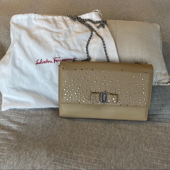 Salvatore Ferragamo Ginny Bag - Picture 1 of 14